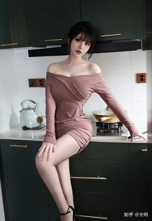 偷拍中国少妇的相关介绍