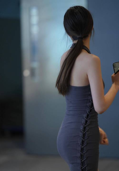 熟女人妻欧美在线的相关介绍