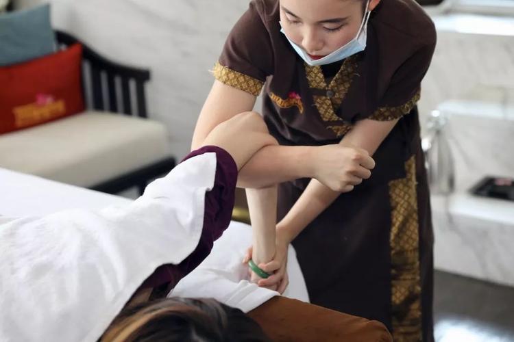 《裸体按摩师2》在线观看的相关介绍